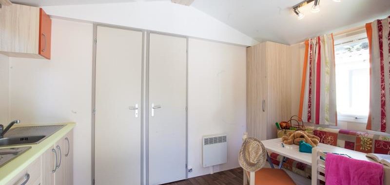 camping languedoc roussillon location bungalow